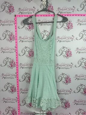 Hollister dress lace Mint Green Lace-Accent Midi Dress sparkly sequin